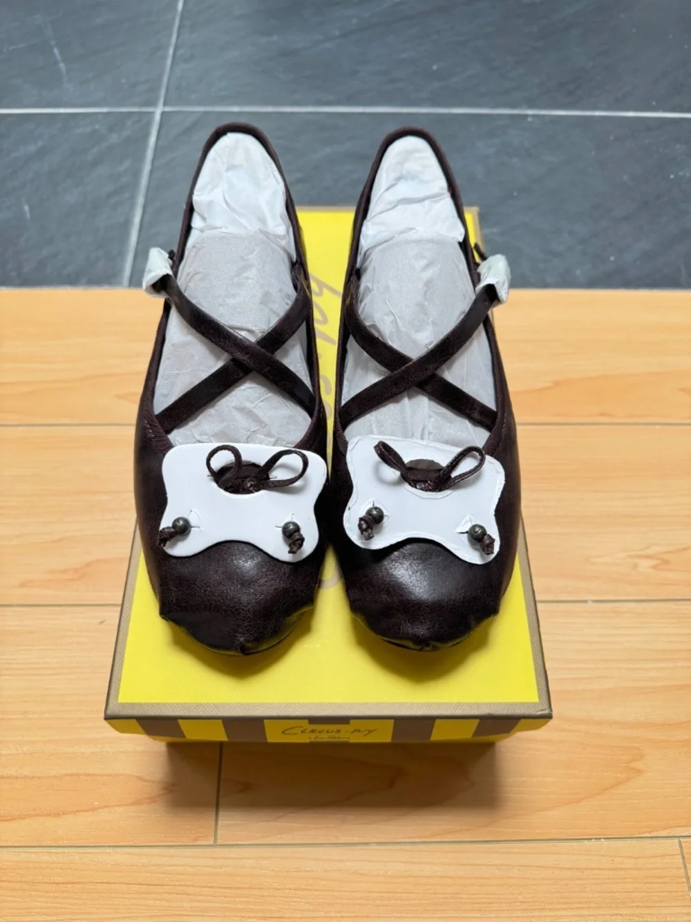 Zuri Ballet Flats